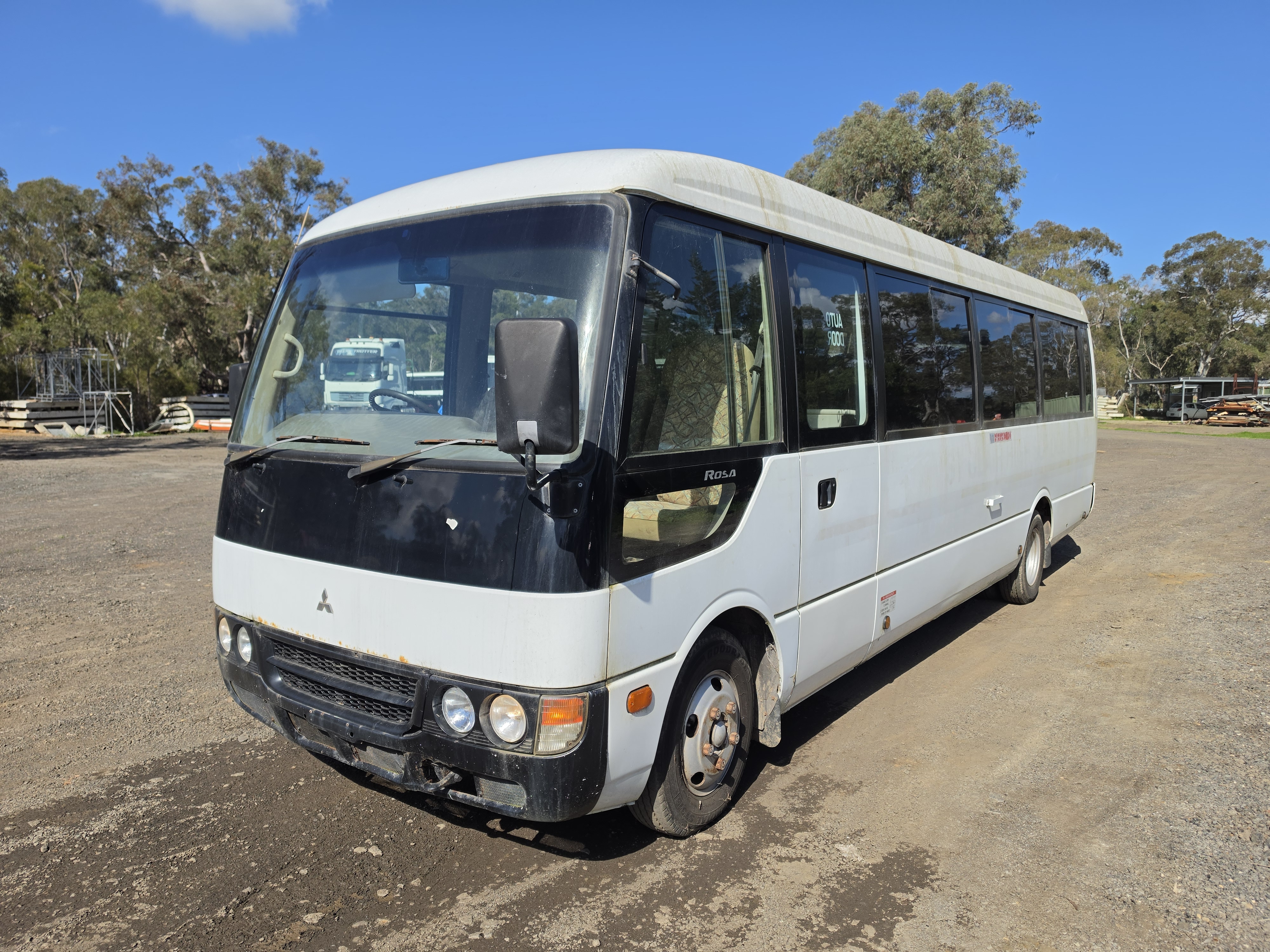 2008 Mitsubishi Rosa photo 1
