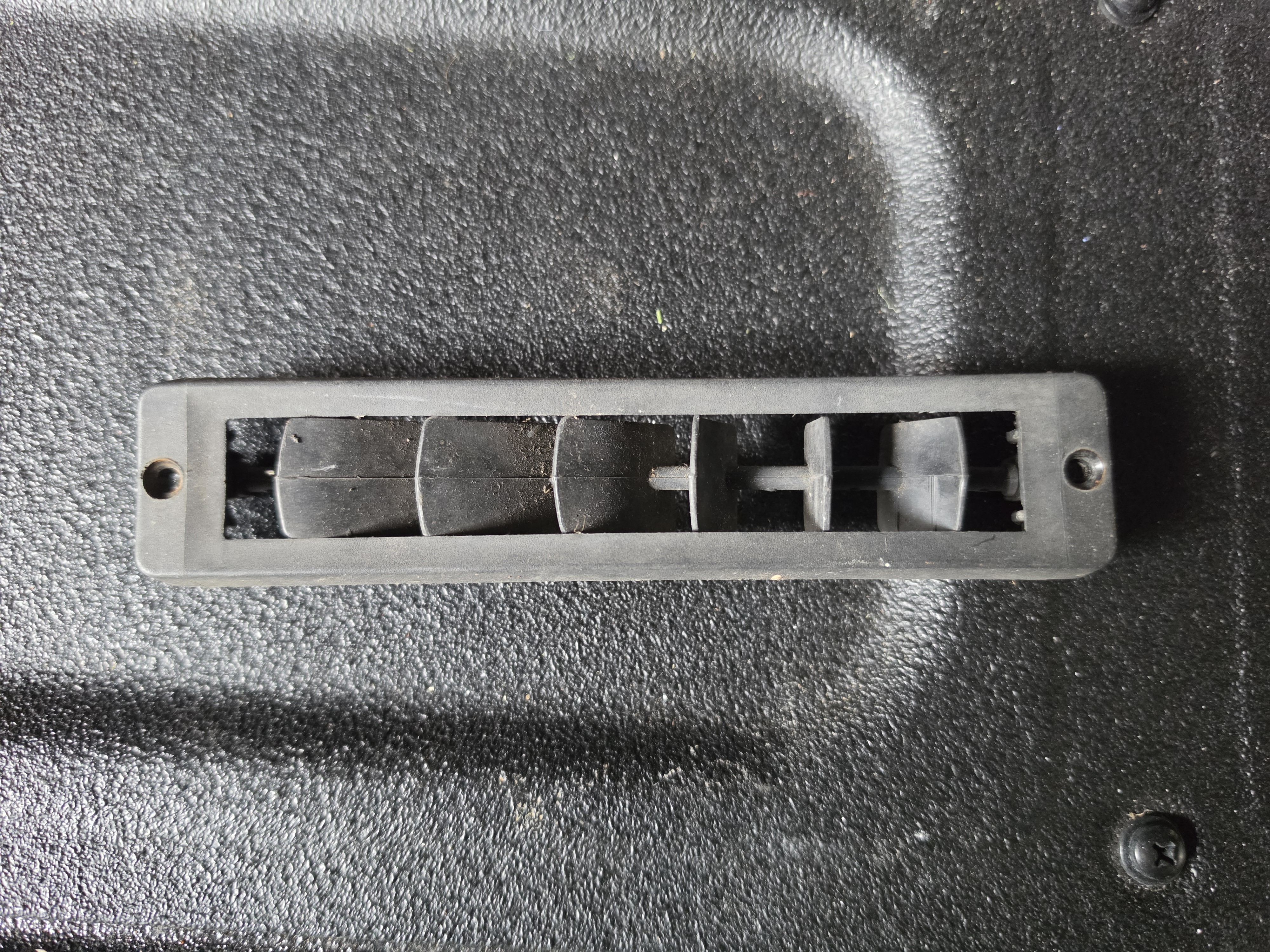 Dash Vent